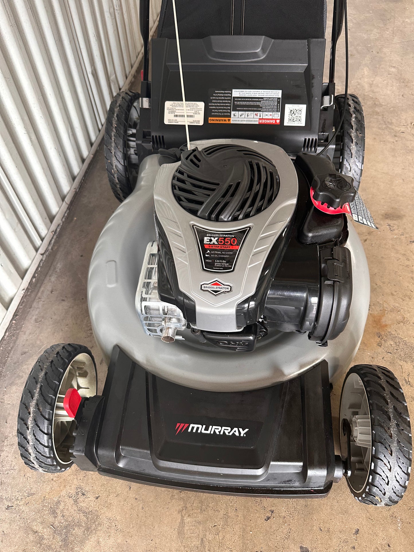 Murray
21 in. 140 cc Briggs and Stratton Walk Behind Gas Push Lawn Mower with Height Adjustment and with Mulch Bag